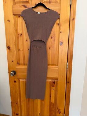 Aritzia Wilfred Cutout Ribbed Midi Dress in Mauve Brown